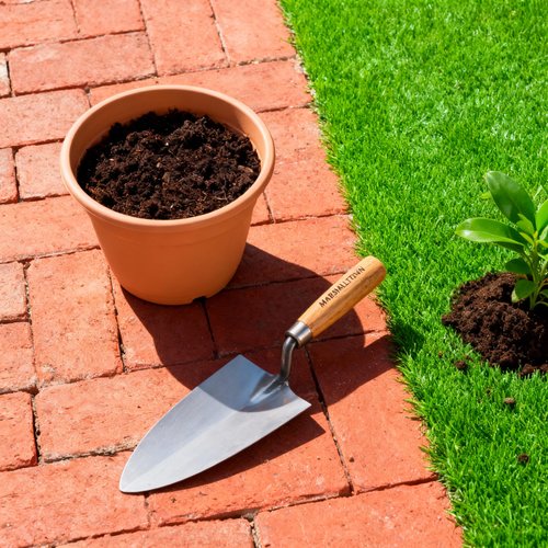plastic plant pot